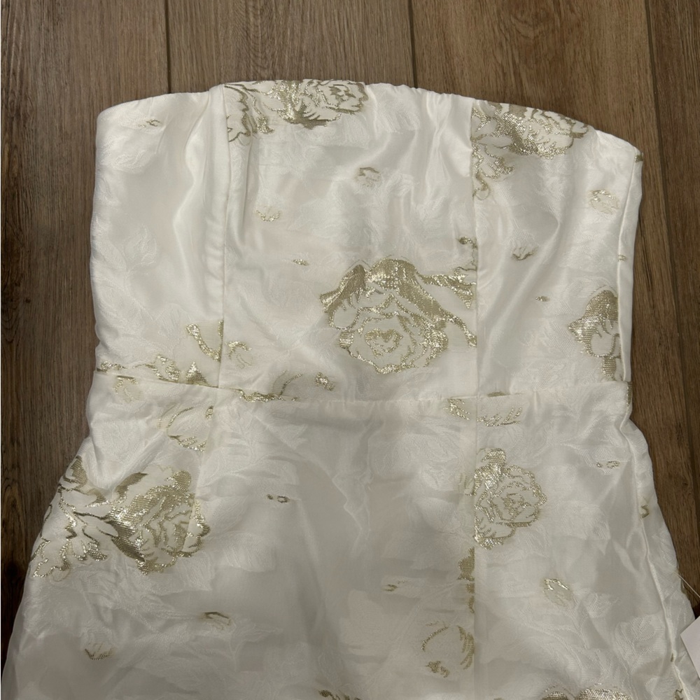 NWT Lulu’s Cultivated Love White Floral Jacquard Strapless Maxi Dress, Size M - Picture 7 of 10